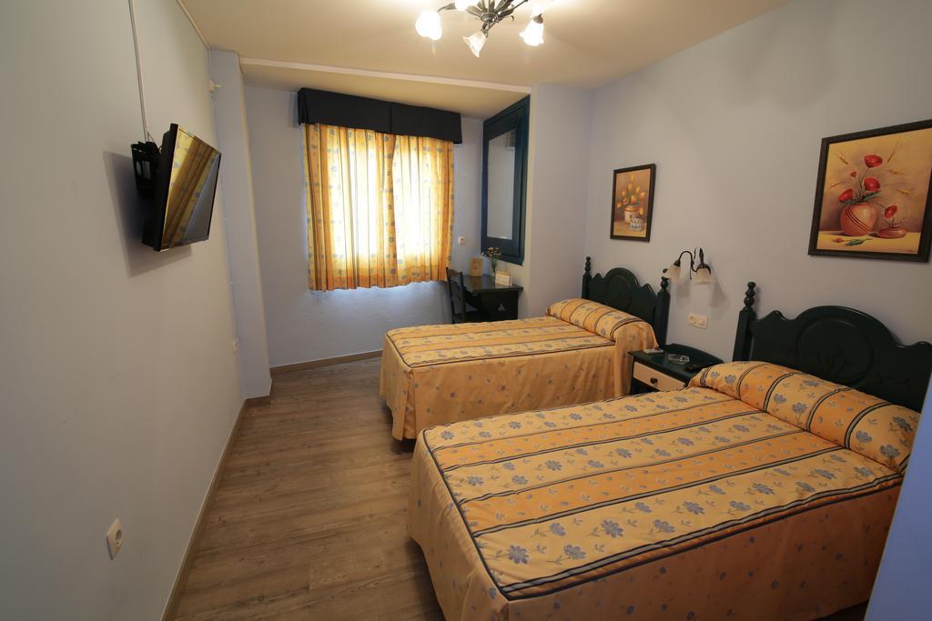 Pension Rural La Fonda ดูรคัล ภายนอก รูปภาพ